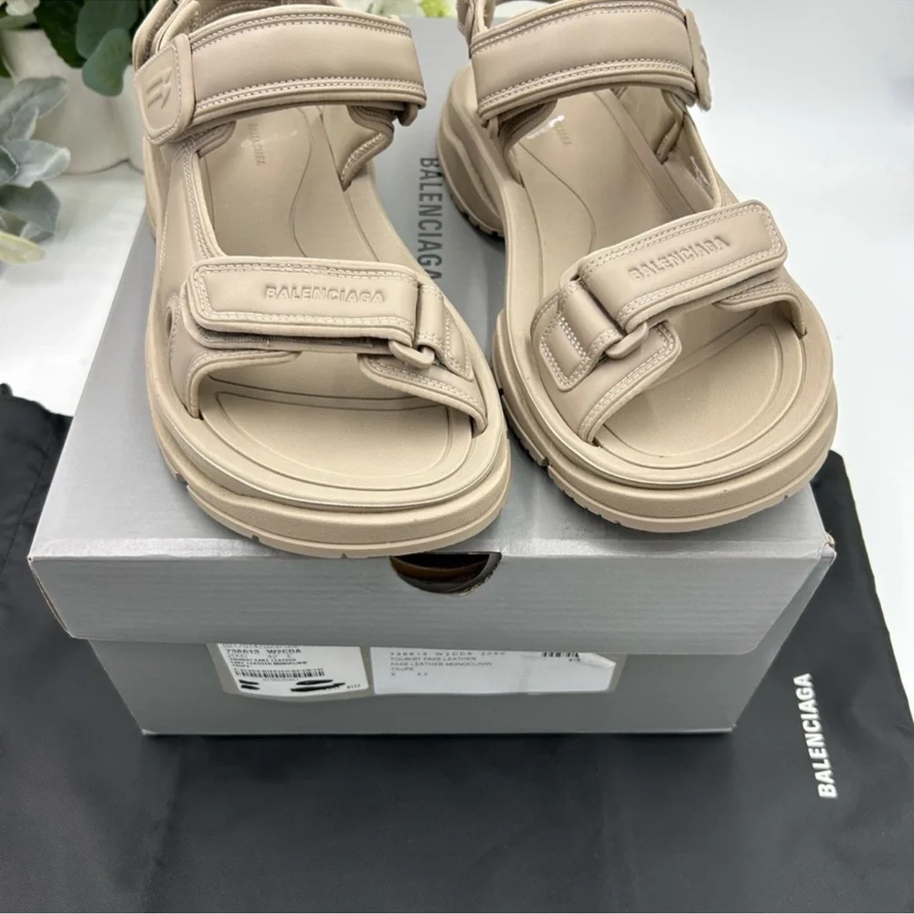 Men’s Balenciaga, Taurus sandals size 9 beige